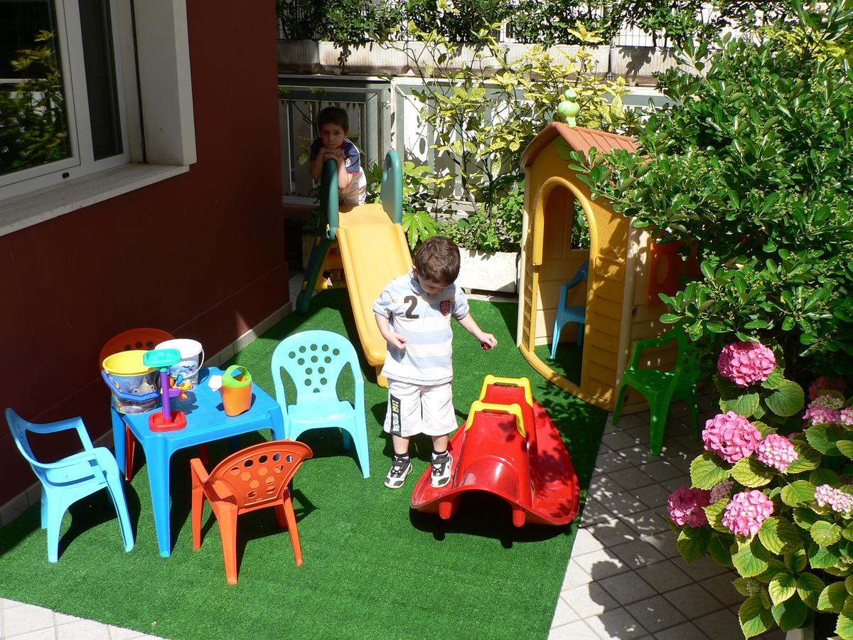 Hotel Della Motta Bellaria – Igea Marina Kültér fotó